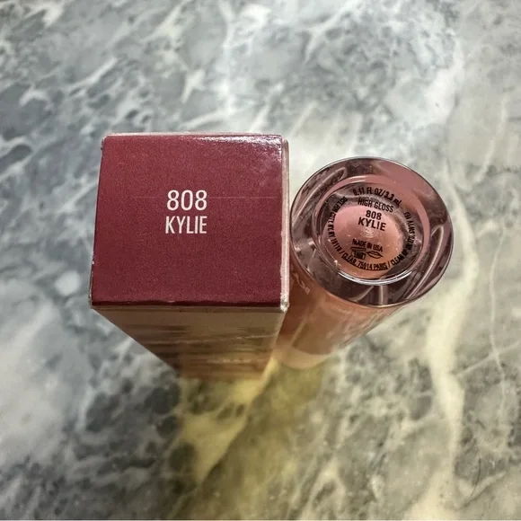 Kylie Cosmetics High Gloss Kylie - Picture 2 of 3